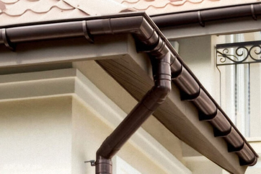 Преимущества современных водосточных систем